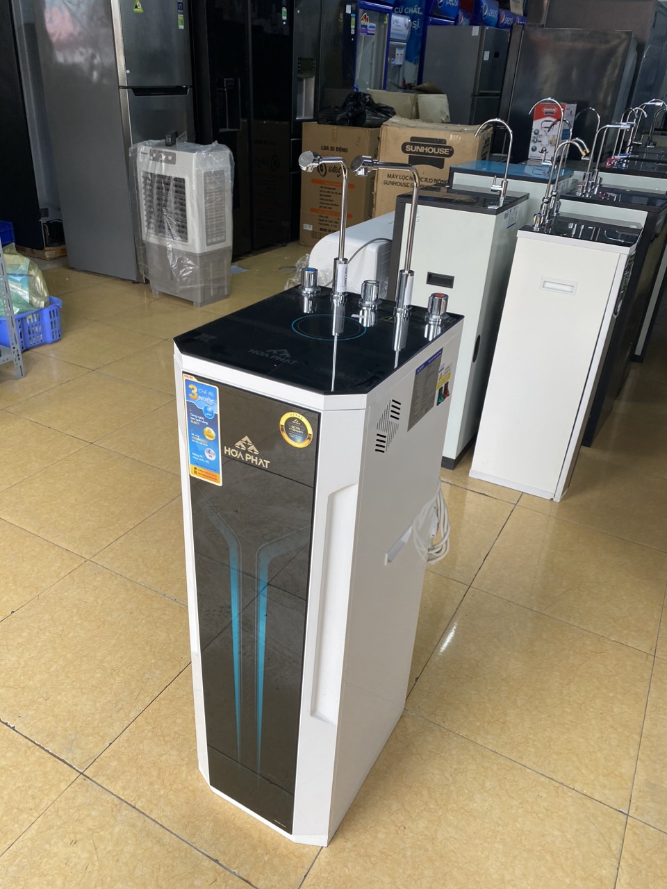 Máy lọc nước nóng lạnh HÒA PHÁT HWBS3A1021